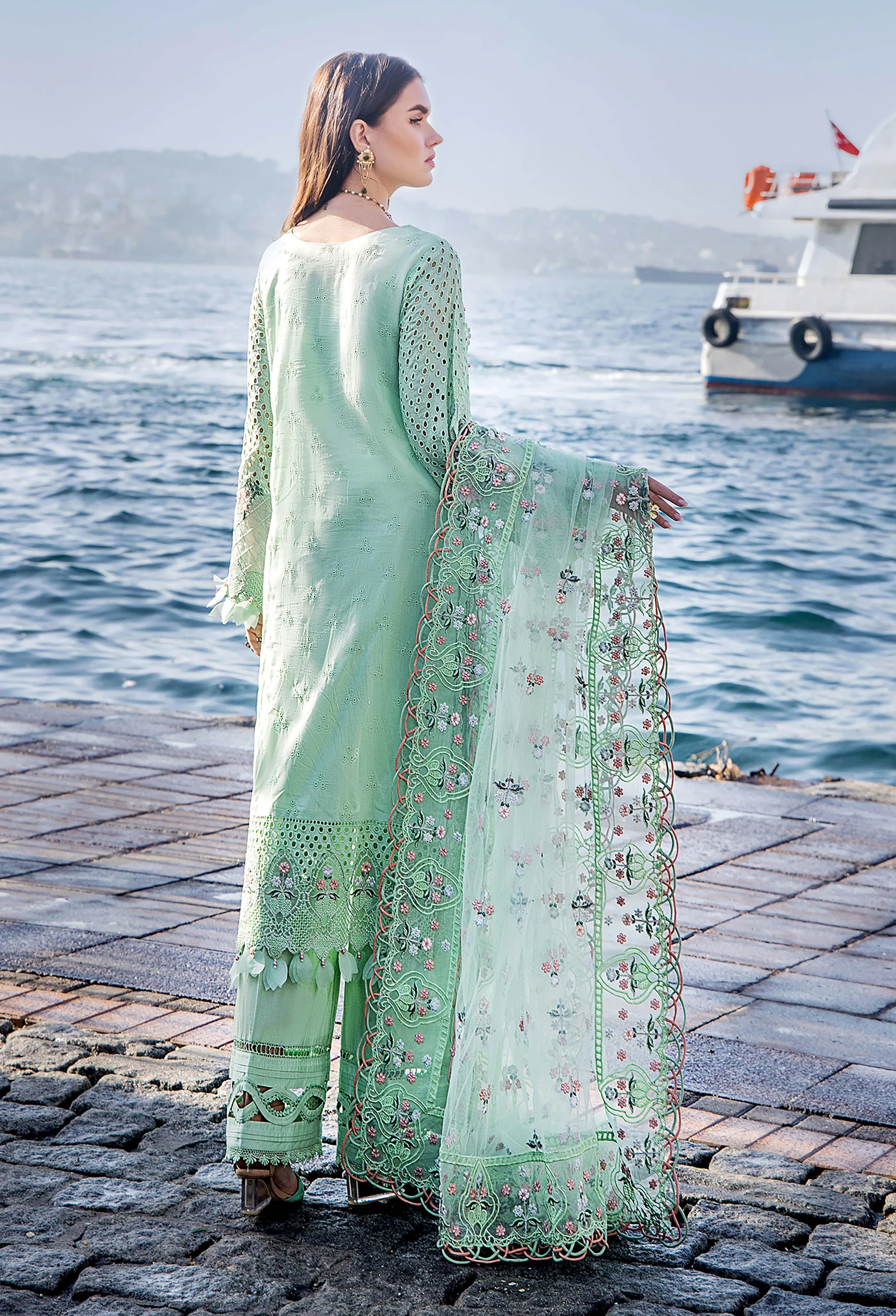 Adan's Libas Lawn by Irha Zia – 5555