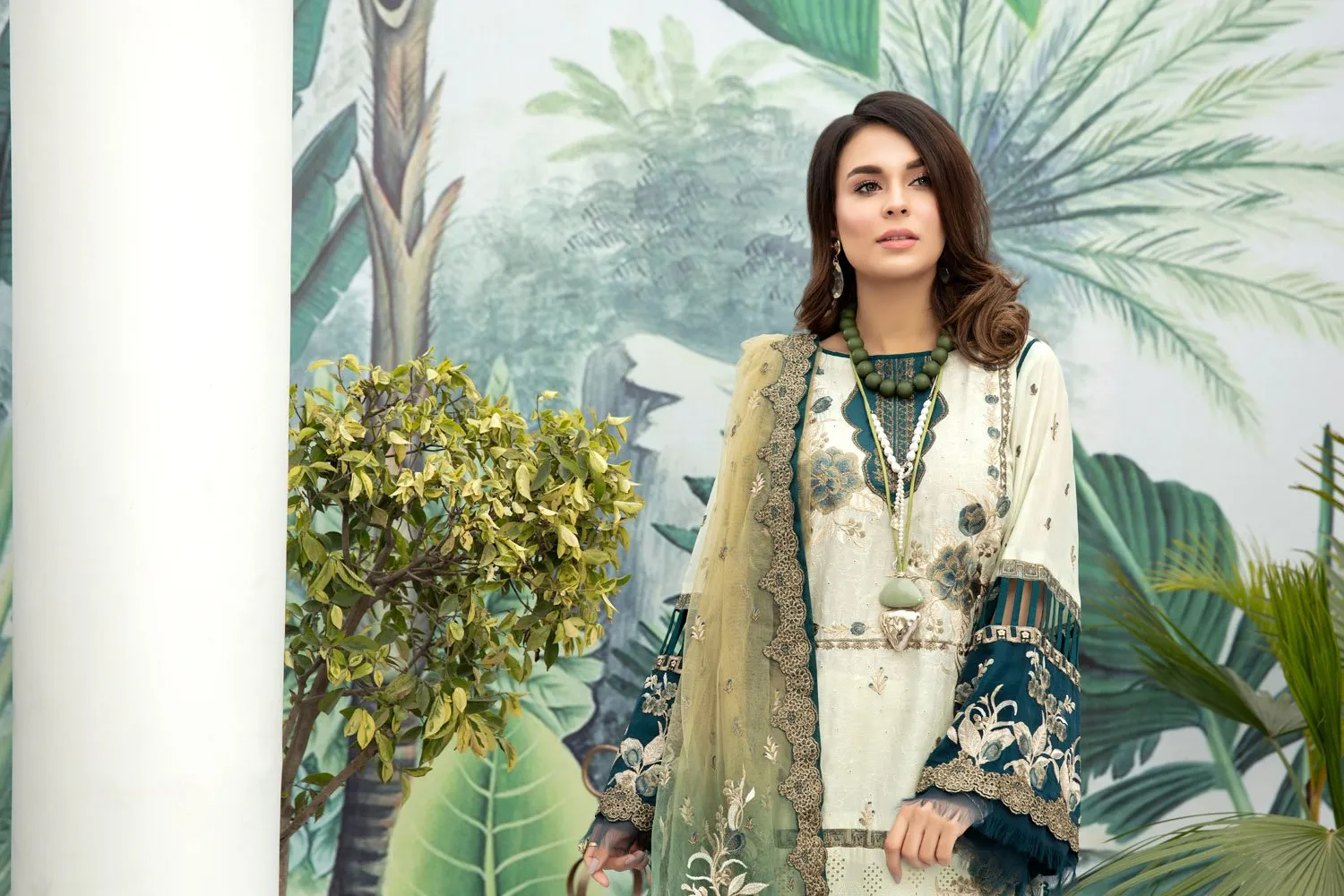 Adan's Libas Schiffli Embroidered Lawn Collection – Foliage Rustle