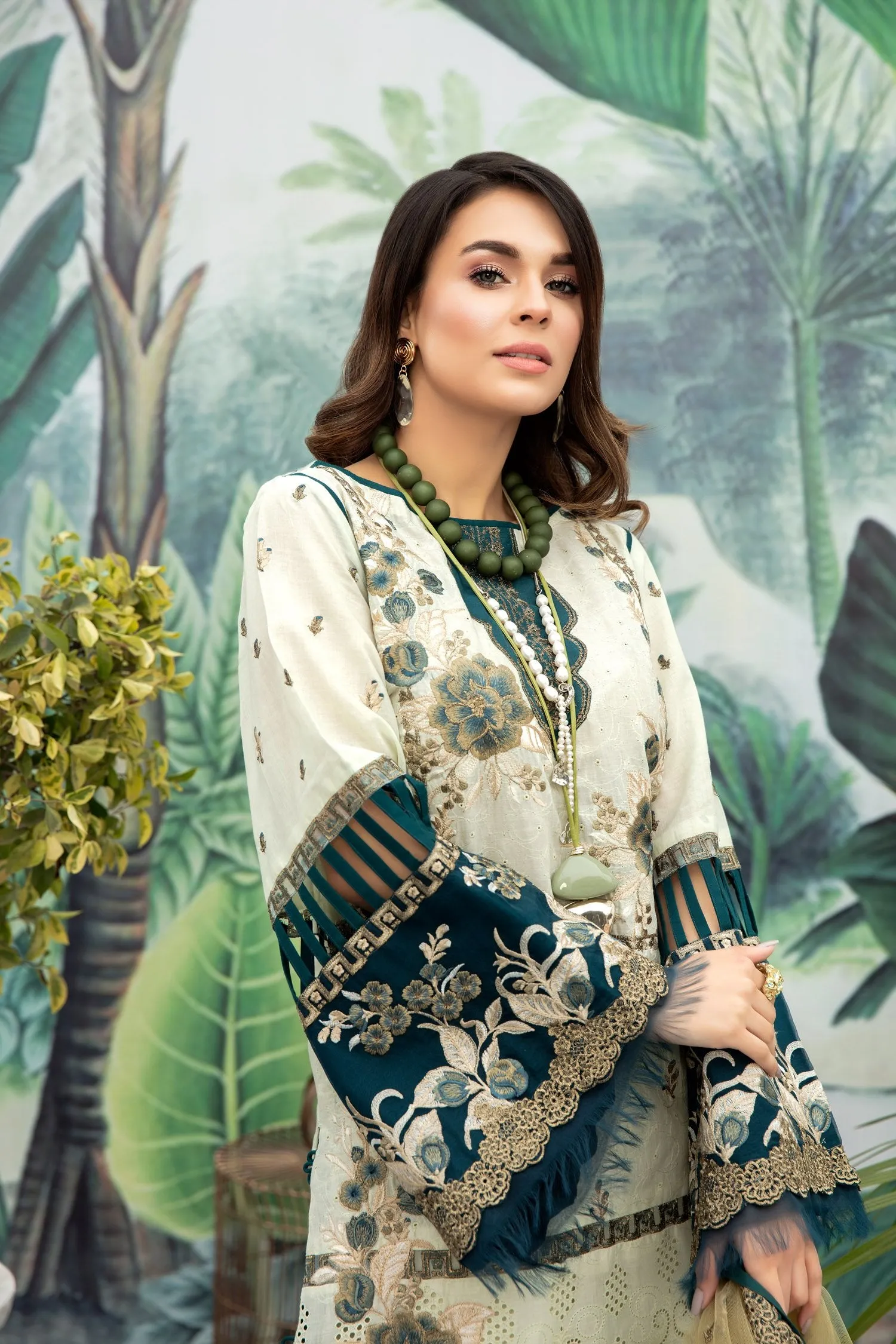 Adan's Libas Schiffli Embroidered Lawn Collection – Foliage Rustle
