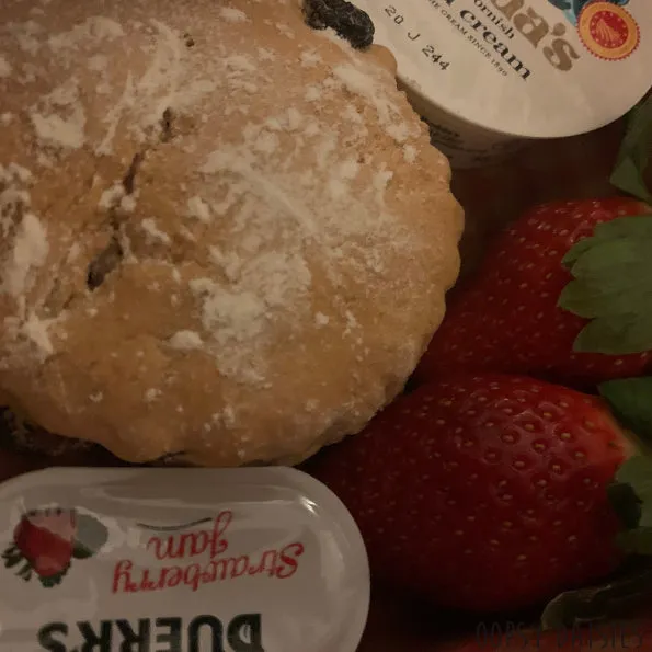 TAKEAWAY Cream Tea Gift Set