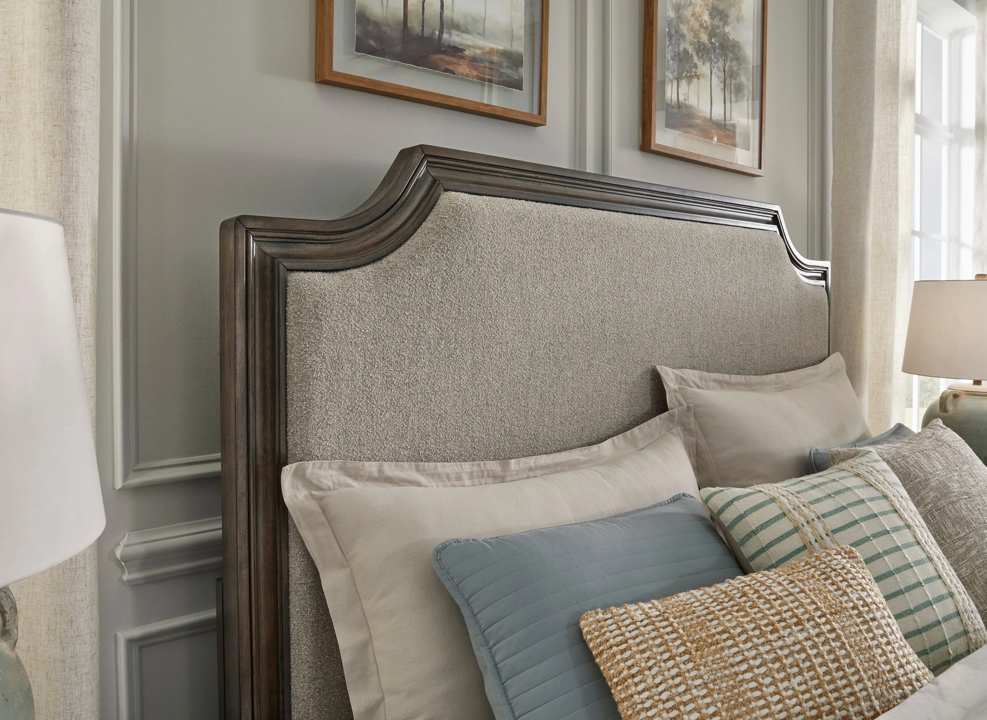 Veramond Queen Bedroom Set